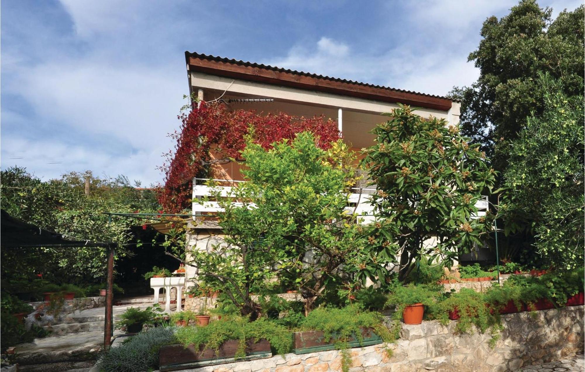 Awesome Home In Seget Vranjica With Wifi Εξωτερικό φωτογραφία